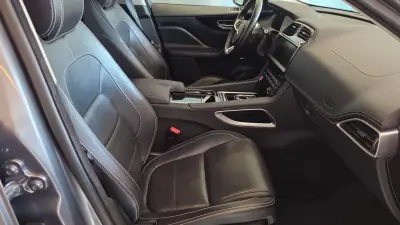 Jaguar F-Pace 2017 - 19500 EUR, 157804 km - 157804km - foto 70 de 74