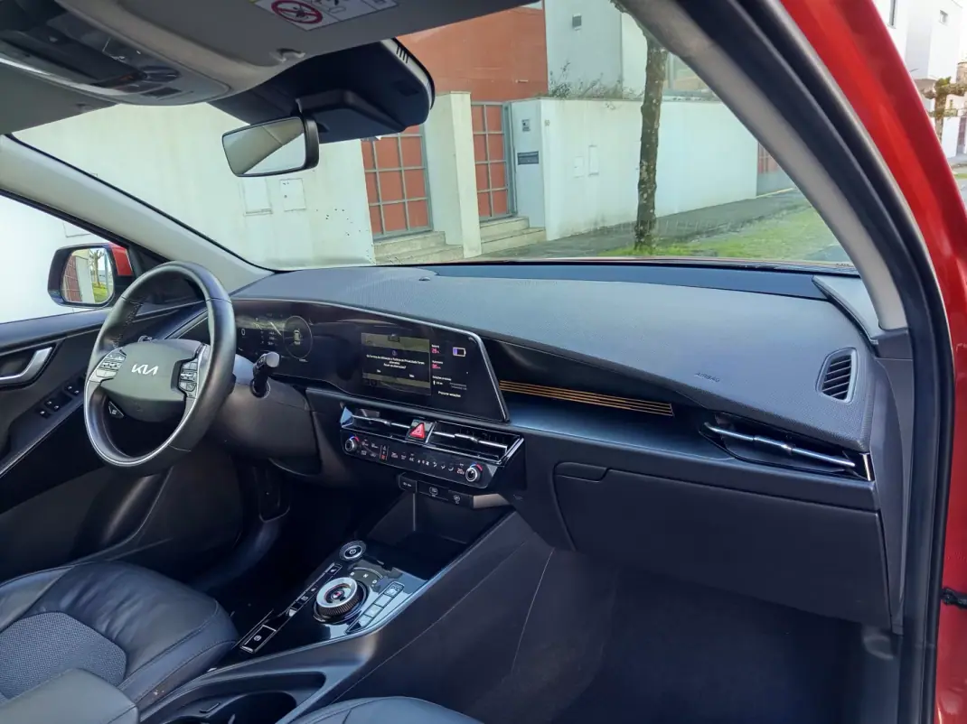 Kia e-Niro 2022 - 24990 EUR, 69900 km - AUTO.MOTO.pt - 69900km - foto 14 de 20