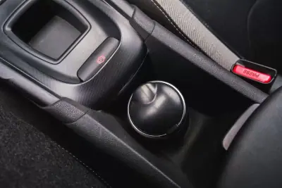 Citroën DS4 2012 - 8900 EUR, 204700 km - AUTO.MOTO.pt - 204700km - foto 16 de 23