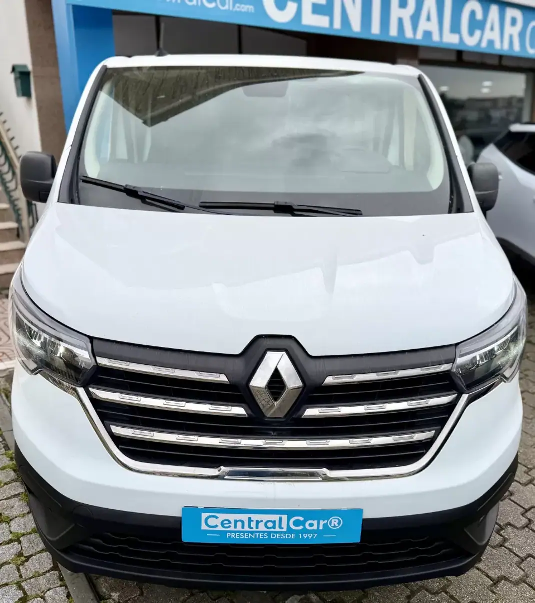 Renault Trafic 2022 - 29950 EUR, 113000 km - AUTO.MOTO.pt - 113000km - foto 4 de 24