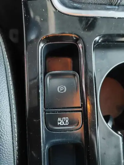 Kia Ceed SW 2019 - 18250 EUR, 70500 km - AUTO.MOTO.pt - 70500km - foto 29 de 35