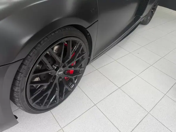 Audi R8 Spyder 2012 - 125000 EUR, 89245 km - AUTO.MOTO.pt - 89245km - foto 10 de 44