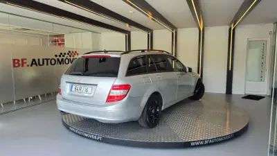 Mercedes-Benz C 220 2010 - 9900 EUR, 291040 km - AUTO.MOTO.pt - 291040km - foto 4 de 61