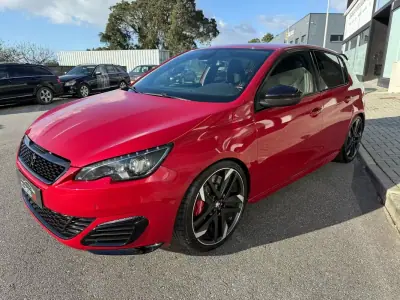 Peugeot 308 2015 - 19500 EUR, 120000 km - AUTO.MOTO.pt - 120000km - foto 2 de 36