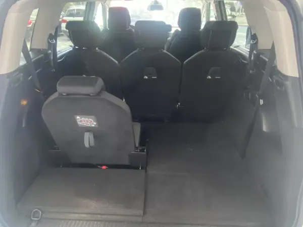 Citroën C4 Spacetourer 2019 - 12500 EUR, 142650 km - AUTO.MOTO.pt - 142650km - foto 11 de 16
