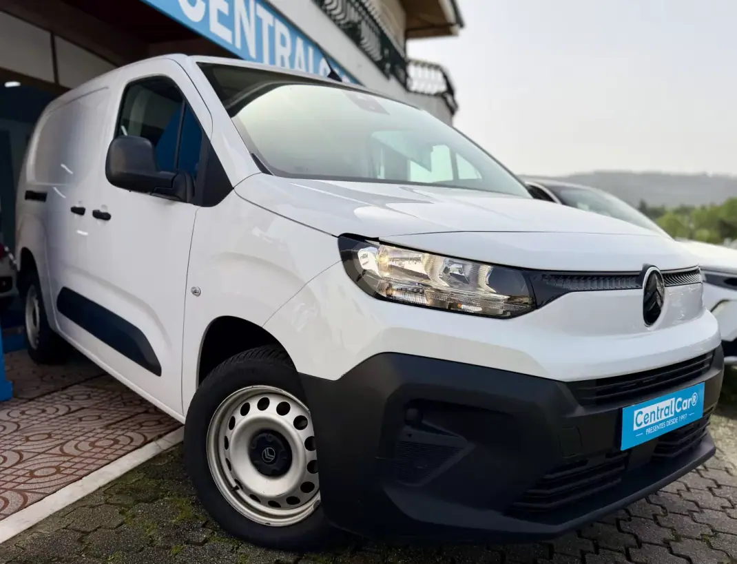 Citroën 2024 - 17950 EUR, 45000 km - AUTO.MOTO.pt - 45000km - foto 1 de 22