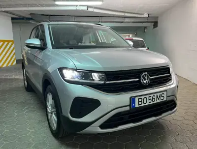 Volkswagen T-Cross 2024 - 22800 EUR, 3300 km - AUTO.MOTO.pt - 3300km - foto 3 de 9