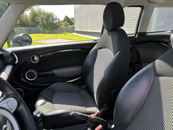 MINI Clubman 2009 - 6900 EUR, 290000 km - AUTO.MOTO.pt - 290000km - foto 46 de 64