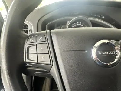 Volvo V40 2018 - 16890 EUR, 100139 km - 100139km - foto 12 de 21