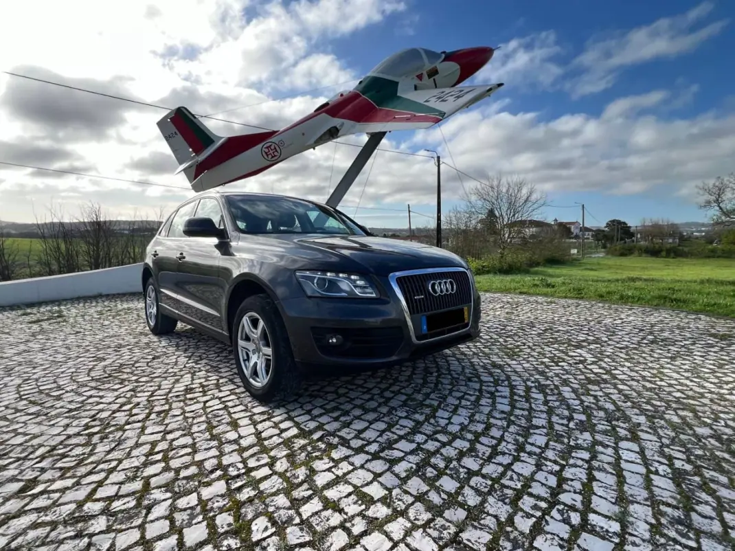 Audi Q5 Sportback 2011 - 10999 EUR, 270000 km - AUTO.MOTO.pt - 270000km - foto 1 de 6