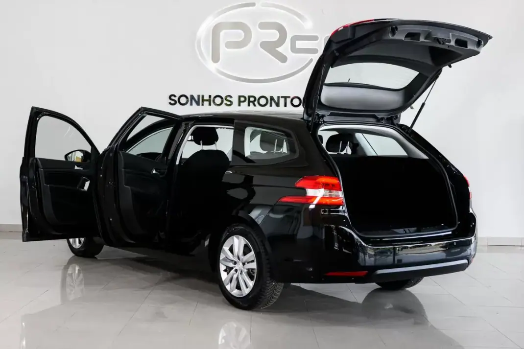 Peugeot 308 SW 2021 - 17750 EUR, 70820 km - 70820km - foto 23 de 26