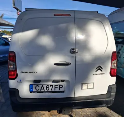 Citroën Berlingo 2020 - 12950 EUR, 97500 km - AUTO.MOTO.pt - 97500km - foto 3 de 7