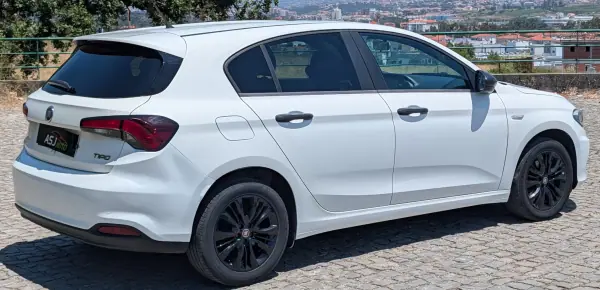 Fiat Tipo 2020 - 8900 EUR, 169920 km - AUTO.MOTO.pt - 169920km - foto 7 de 22