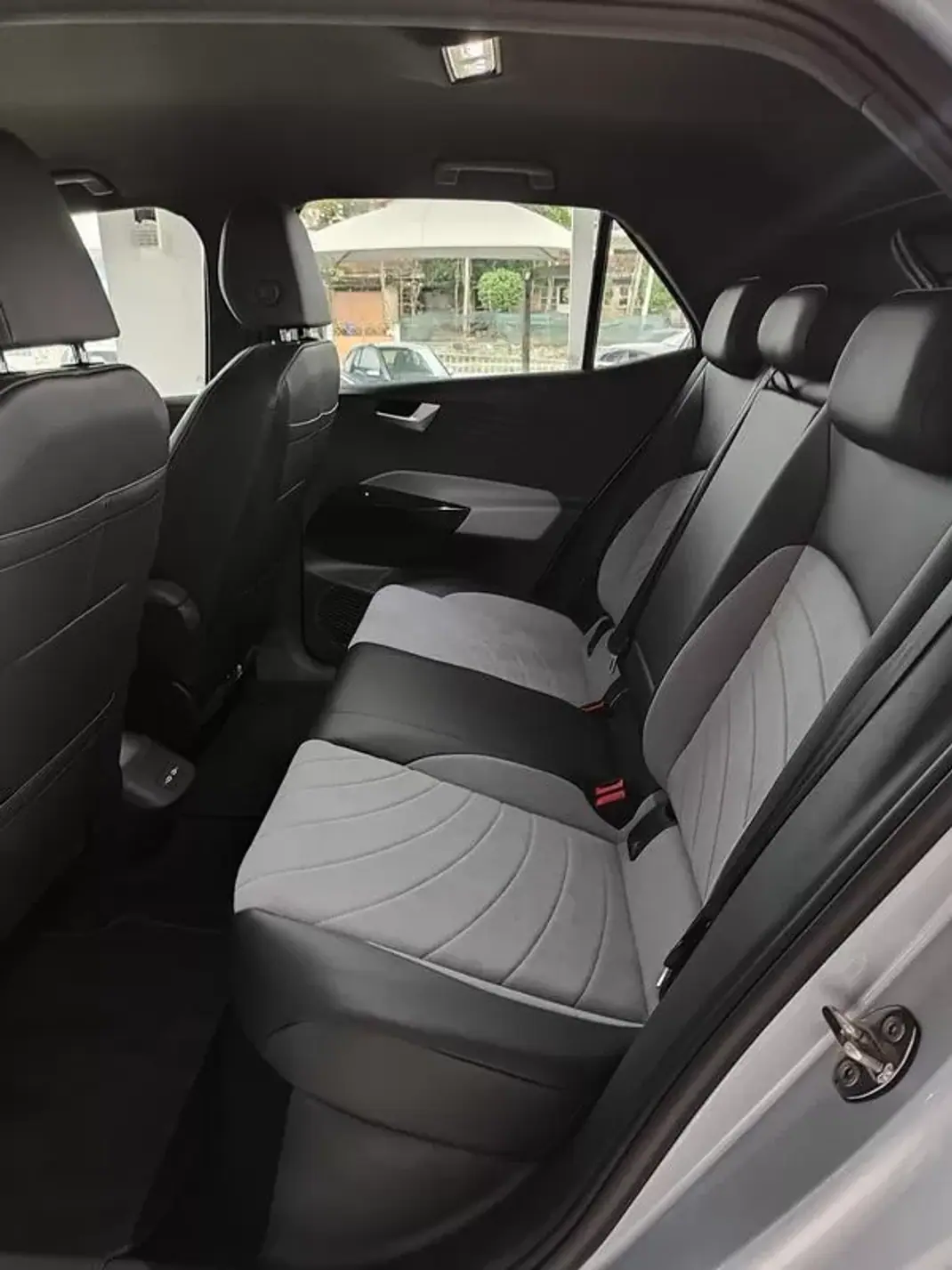 Volkswagen ID.3 2023 - 25950 EUR, 19300 km - AUTO.MOTO.pt - 19300km - foto 17 de 35