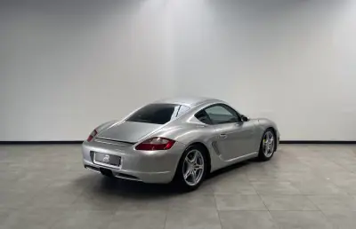 Porsche Cayman 2006 - 31900 EUR, 185000 km - AUTO.MOTO.pt - 185000km - foto 9 de 22