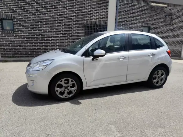 Citroën C3 2015 - 7480 EUR, 127000 km - AUTO.MOTO.pt - 127000km - foto 5 de 28