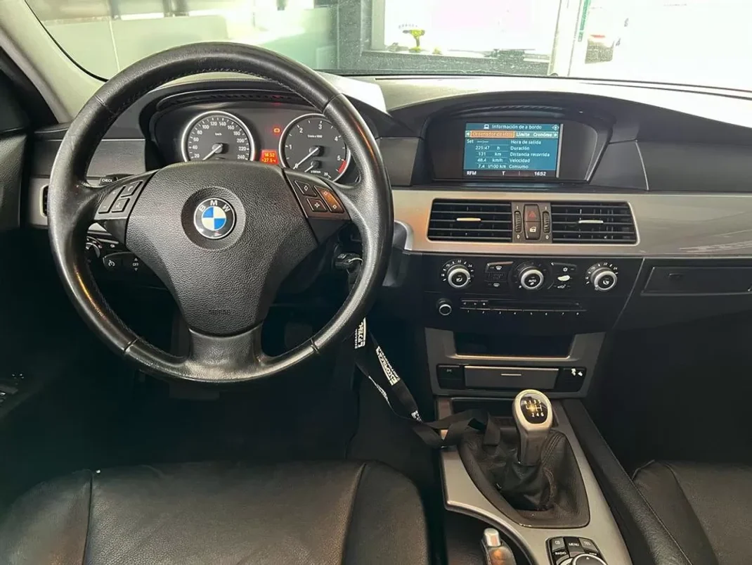 BMW 520 2010 - 7900 EUR, 400405 km - AUTO.MOTO.pt - 400405km - foto 7 de 16