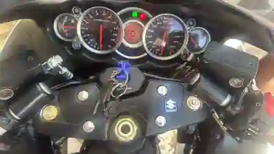 Suzuki Hayabusa 1340 2009 - 10900 EUR, 40000 km - AUTO.MOTO.pt - 40000km - foto 8 de 10