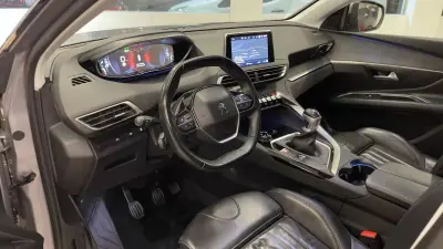 Peugeot 3008 2019 - 18990 EUR, 94948 km - AUTO.MOTO.pt - 94948km - foto 14 de 47