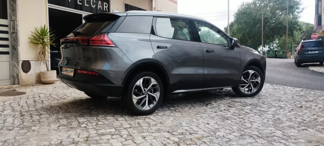 Aiways U5 2024 - 28500 EUR, 10380 km - AUTO.MOTO.pt - 10380km - foto 4 de 36