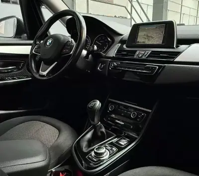 BMW 216 Active Tourer 2015 - 12750 EUR, 196513 km - AUTO.MOTO.pt - 196513km - foto 21 de 25