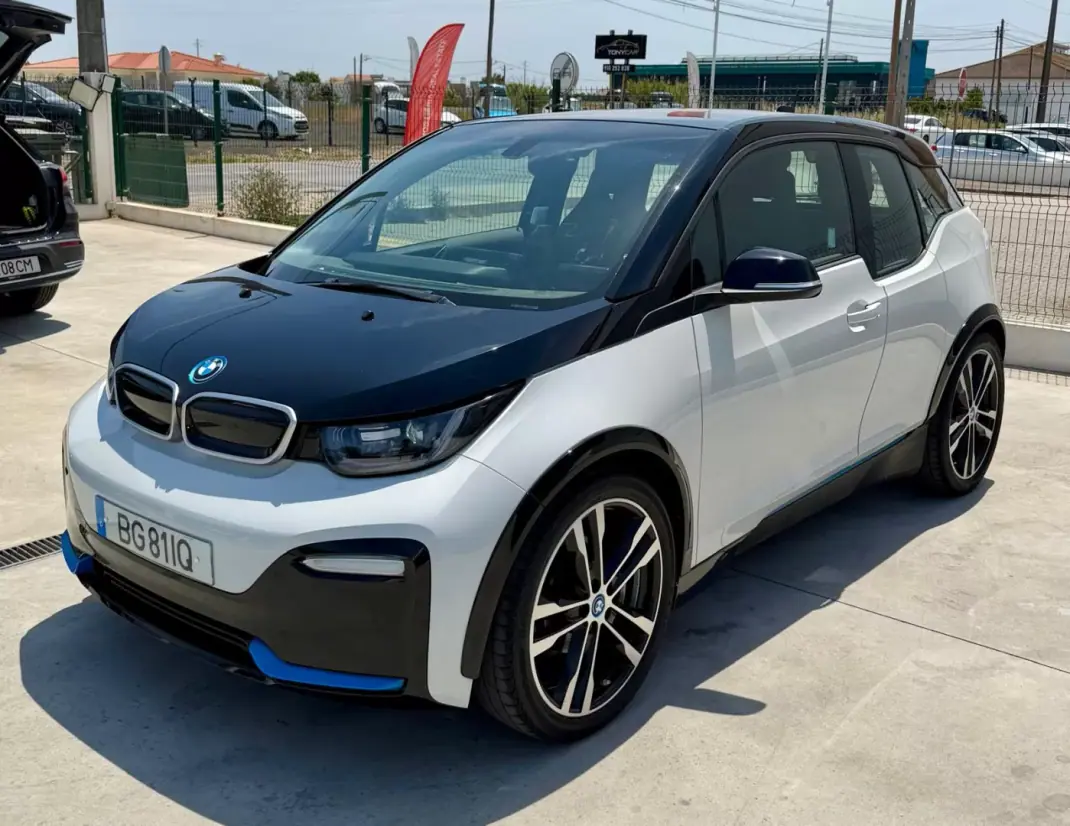 BMW i3 2021 - 28167 EUR, 33600 km - AUTO.MOTO.pt - 33600km - foto 1 de 27