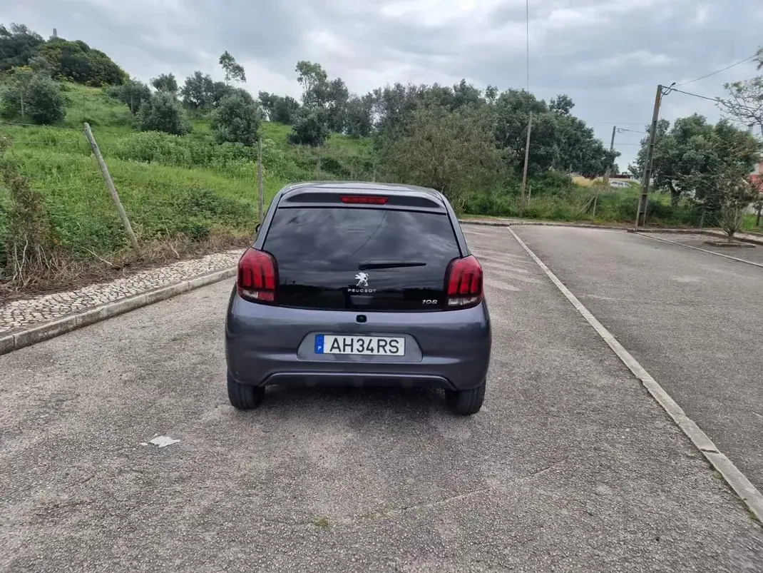 Peugeot 108 2021 - 11000 EUR, 62048 km - AUTO.MOTO.pt - 62048km - foto 11 de 32