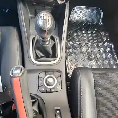 Renault Mégane Coupe 2010 - 6500 EUR, 210000 km - 210000km - foto 7 de 8