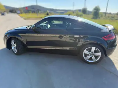 Audi TT Coupé 2006 - 13990 EUR, 176994 km - AUTO.MOTO.pt - 176994km - foto 4 de 18