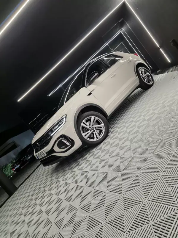 Volkswagen T-Roc 2022 - 24750 EUR, 120300 km - AUTO.MOTO.pt - 120300km - foto 7 de 35