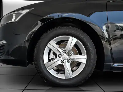 Peugeot 508 SW 2015 - 12450 EUR, 217000 km - AUTO.MOTO.pt - 217000km - foto 23 de 32