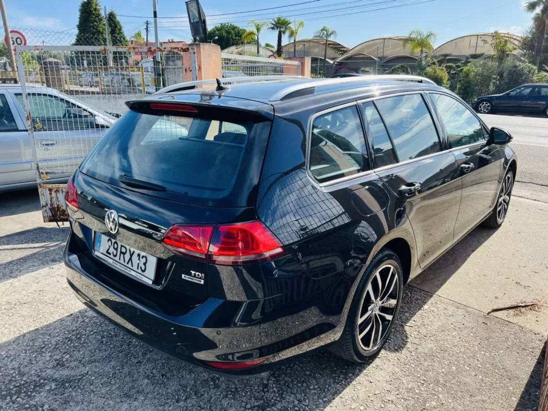 Volkswagen Golf Variant 2016 - 12500 EUR, 147140 km - AUTO.MOTO.pt - 147140km - foto 8 de 11