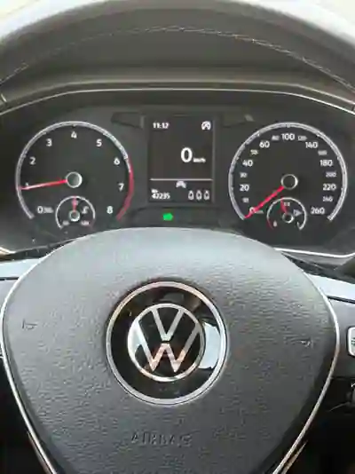 Volkswagen T-Roc 2021 - 19990 EUR, 42240 km - AUTO.MOTO.pt - 42240km - foto 6 de 9