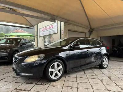 Volvo V40 2014 - 10950 EUR, 203325 km - AUTO.MOTO.pt - 203325km - foto 4 de 32