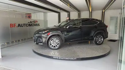 Lexus NX 300h 2018 - 31900 EUR, 78634 km - AUTO.MOTO.pt - 78634km - foto 13 de 65