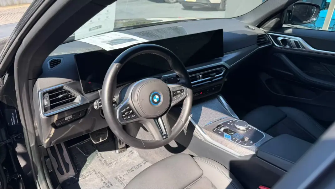 BMW i4 2023 - 52000 EUR, 58000 km - 58000km - foto 8 de 13