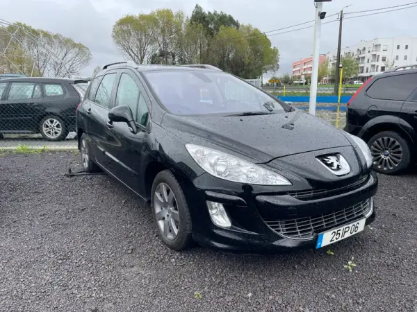 Peugeot 308 2009 - 7750 EUR, 233375 km - AUTO.MOTO.pt - 233375km - foto 2 de 19