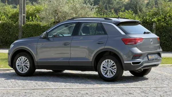 Volkswagen T-Roc 2019 - 16000 EUR, 195000 km - AUTO.MOTO.pt - 195000km - foto 15 de 26