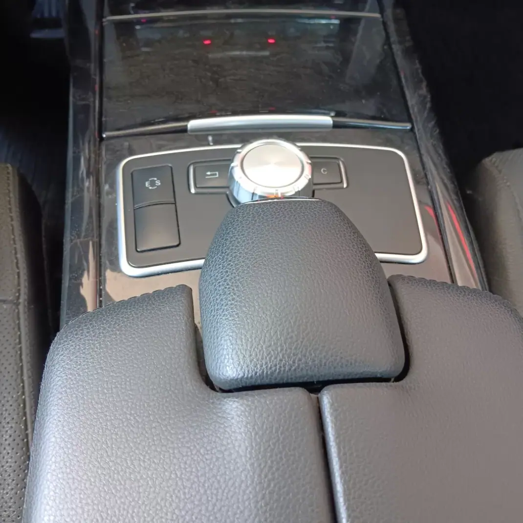Mercedes-Benz E 300 2012 - 14500 EUR, 295499 km - 295499km - foto 24 de 29