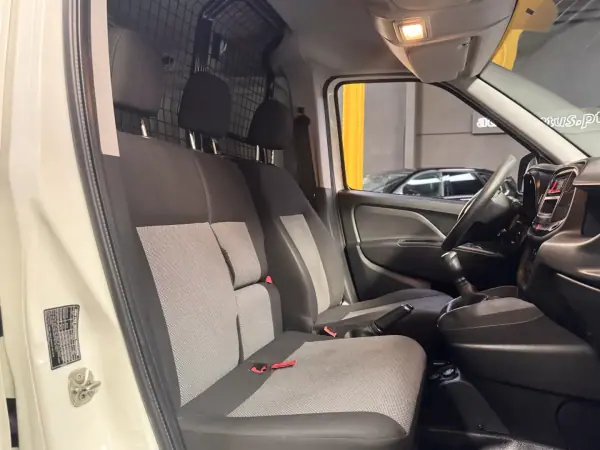 Fiat Doblo 2020 - 10990 EUR, 160200 km - AUTO.MOTO.pt - 160200km - foto 20 de 21