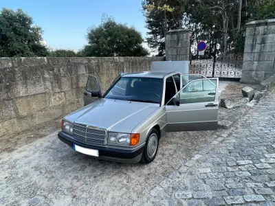 Mercedes-Benz 190 1993 - 14900 EUR, 41200 km - 41200km - foto 9 de 40
