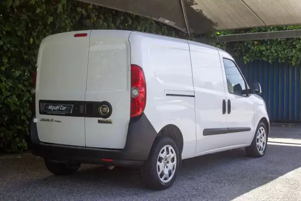 Fiat Doblo 2021 - 12900 EUR, 169000 km - AUTO.MOTO.pt - 169000km - foto 8 de 15