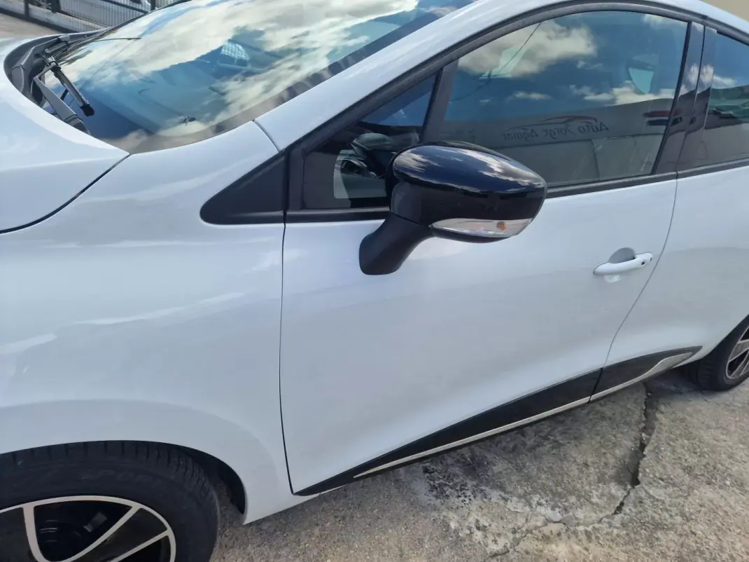 Renault Clio 2014 - 10490 EUR, 118020 km - AUTO.MOTO.pt - 118020km - foto 8 de 36
