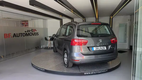 SEAT Alhambra 2011 - 11750 EUR, 235491 km - 235491km - foto 3 de 54
