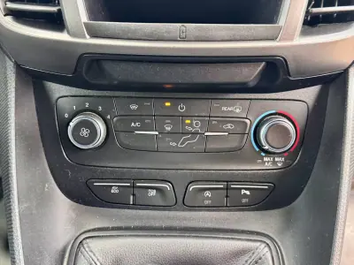 Ford Transit Connect 2019 - 12500 EUR, 110000 km - AUTO.MOTO.pt - 110000km - foto 10 de 24