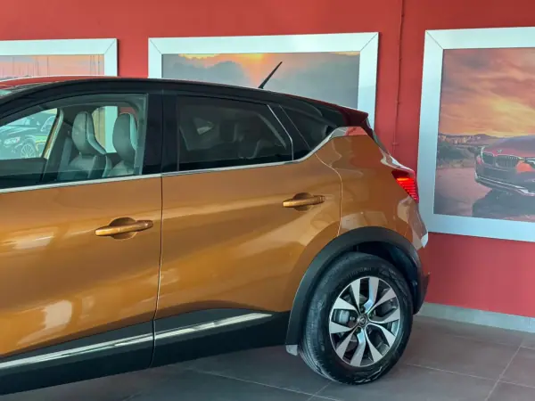 Renault Captur 2020 — foto 3 de 21
