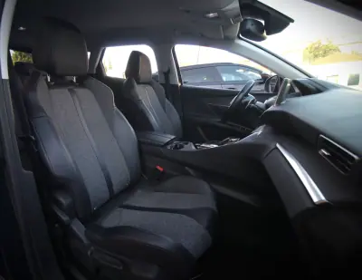 Peugeot 3008 2019 - 15990 EUR, 136300 km - 136300km - foto 25 de 31
