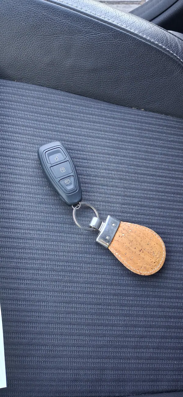 Ford Focus 2011 - 6500 EUR, 208000 km - AUTO.MOTO.pt - 208000km - foto 5 de 8