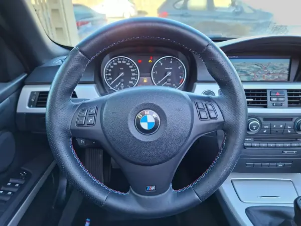 BMW 320 2010 - 14900 EUR, 220000 km - AUTO.MOTO.pt - 220000km - foto 28 de 42