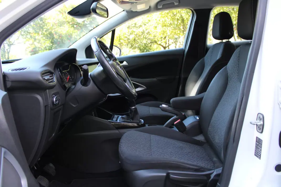 Opel Crossland X 2017 - 12500 EUR, 113439 km - AUTO.MOTO.pt - 113439km - foto 34 de 35